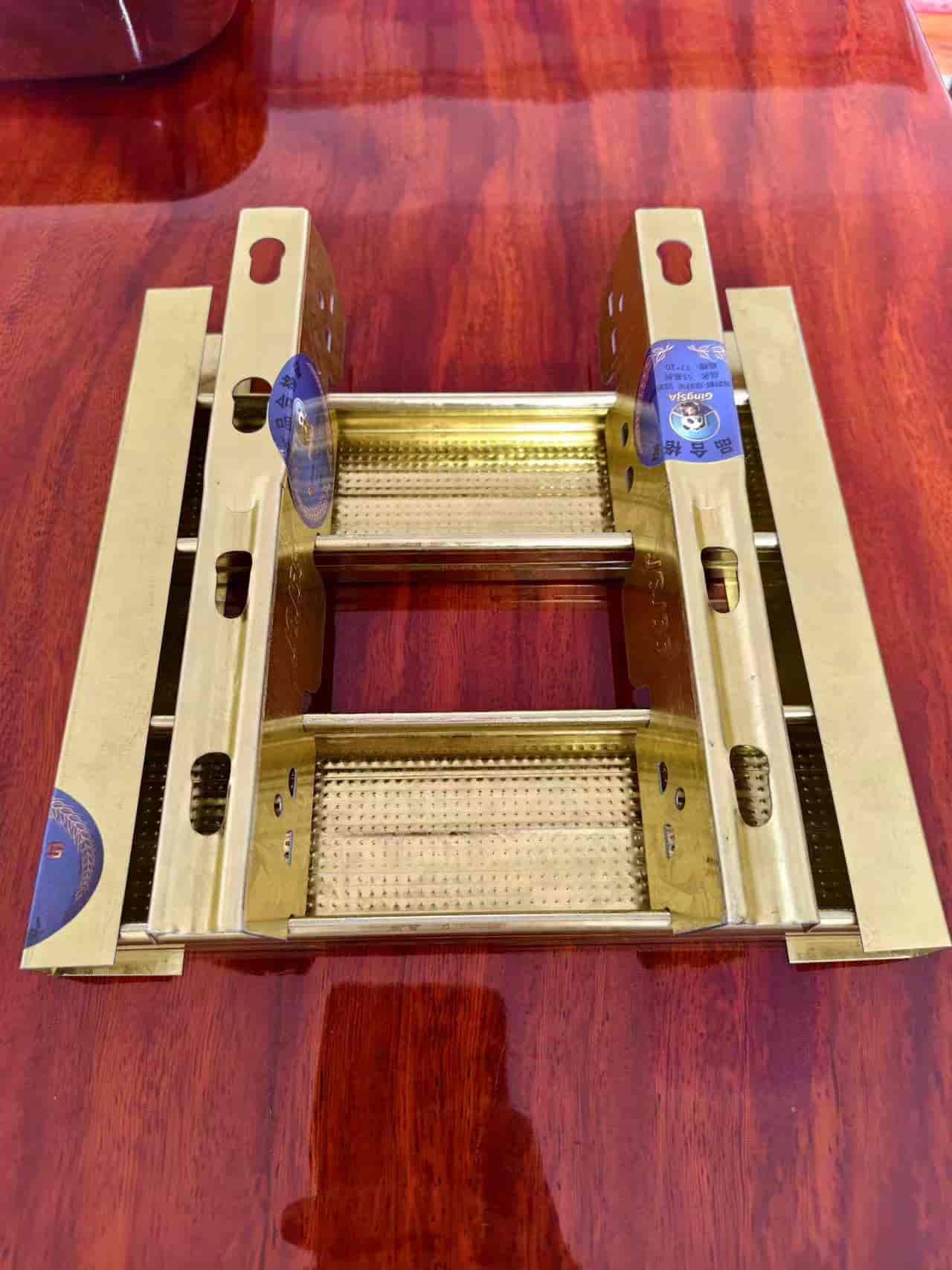 金色卡式龙骨厂家